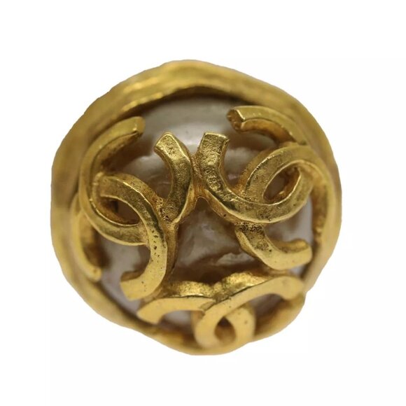 CHANEL Triple Coco Earring Gold CC Auth - Picture 15 of 16